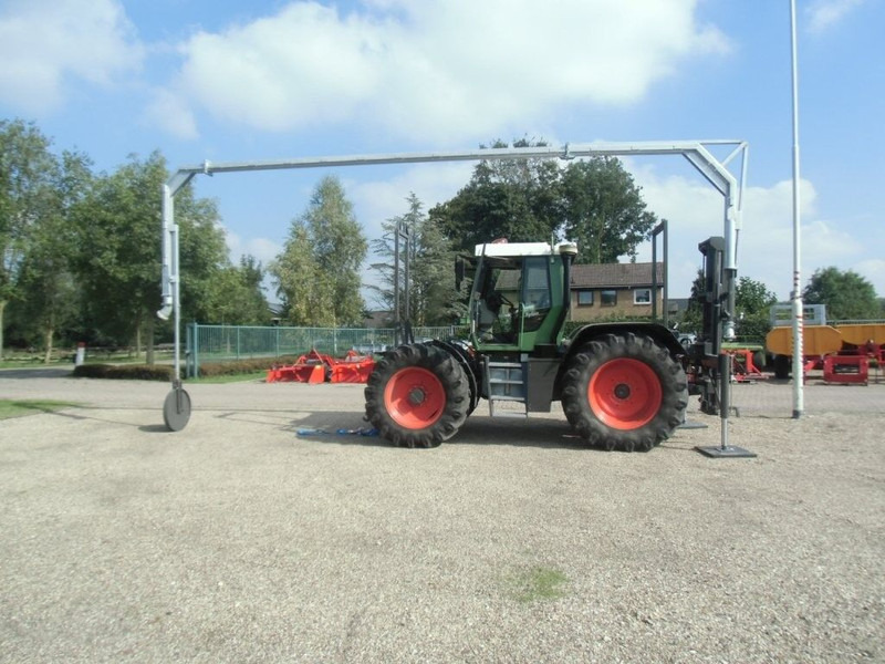 Mestverspreider tractor aquaduct