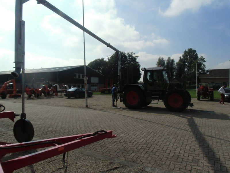 Mestverspreider tractor aquaduct