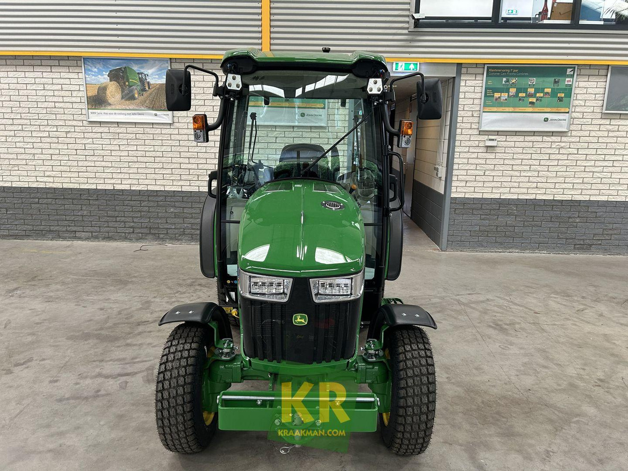 Mini tractor 3046R John Deere