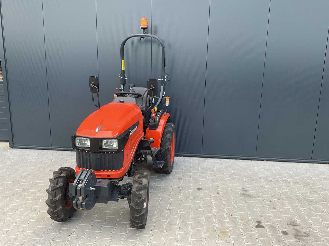 Mini tractor Avenger