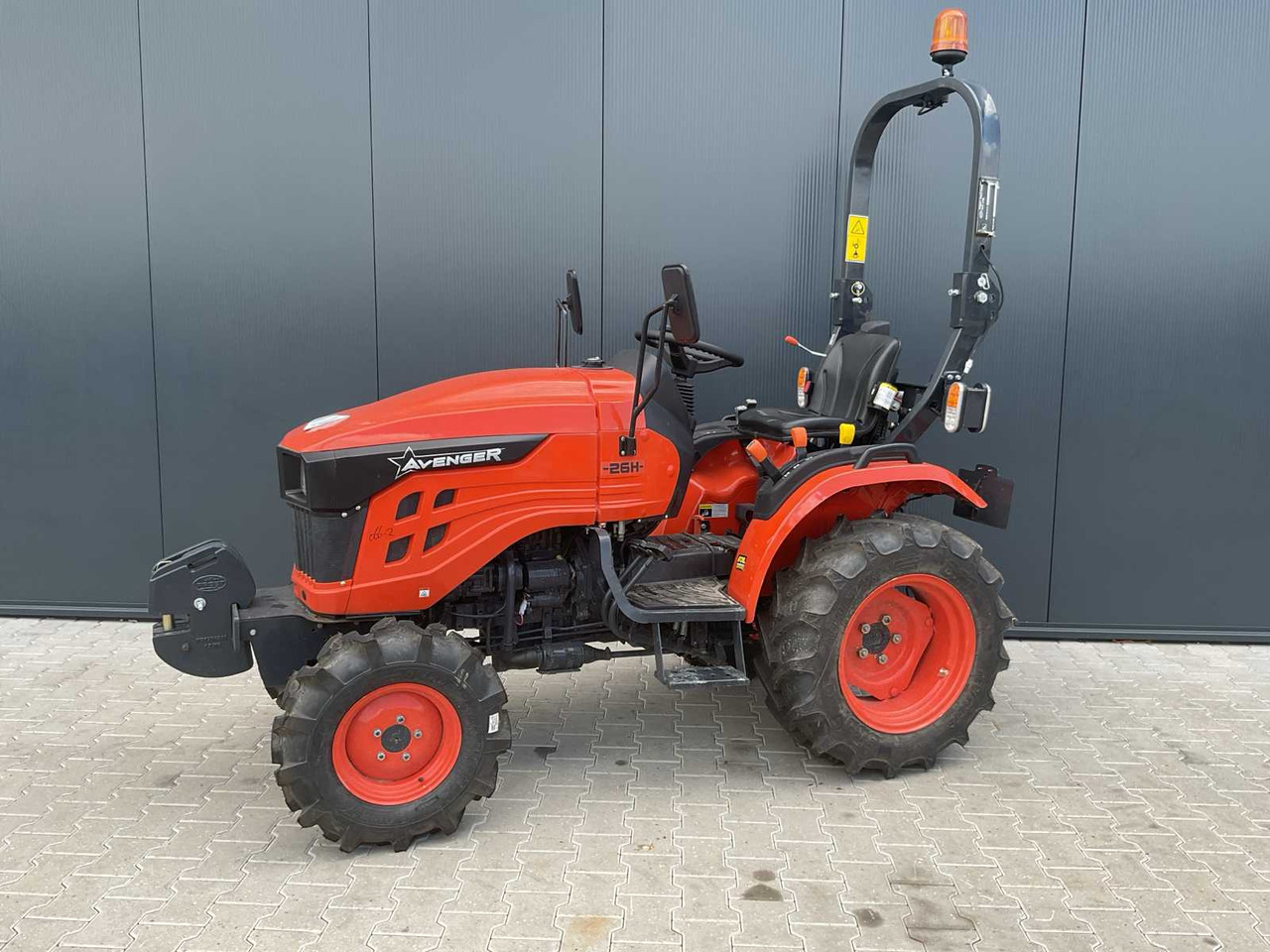Mini tractor Avenger