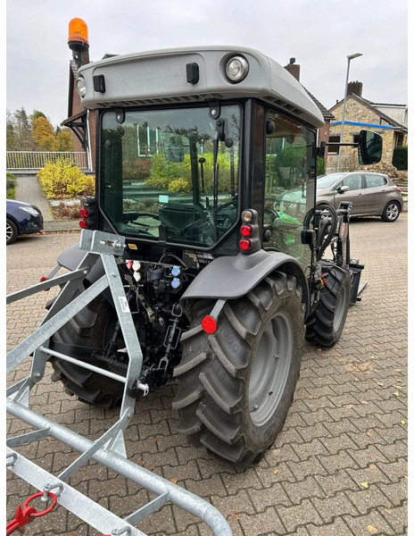 Mini tractor Deutz Agrokid 230 + Stoll frontlader