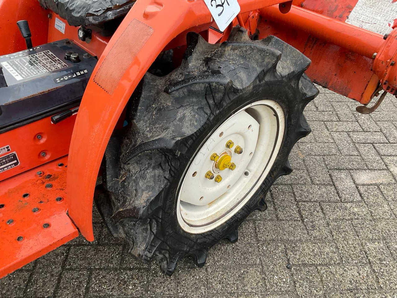 Mini tractor Hinomoto C174