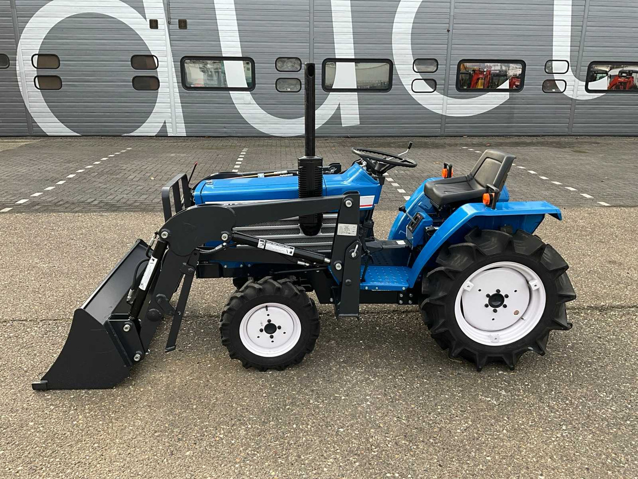 Mini tractor Iseki TU1600