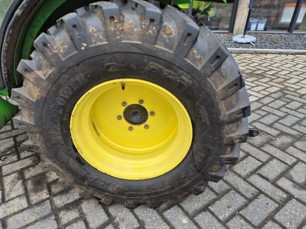 Mini tractor JOHN DEERE 2520