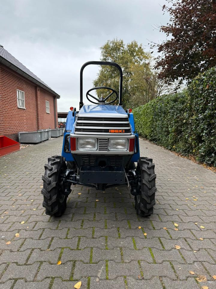 Mini tractor Kleintraktor Iseki TU157 ab 49 € pro Monat.