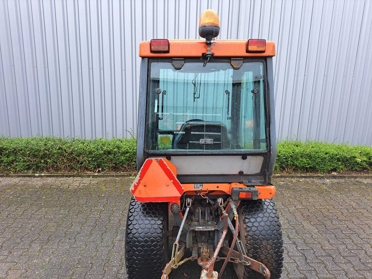 Mini tractor Kubota B2410