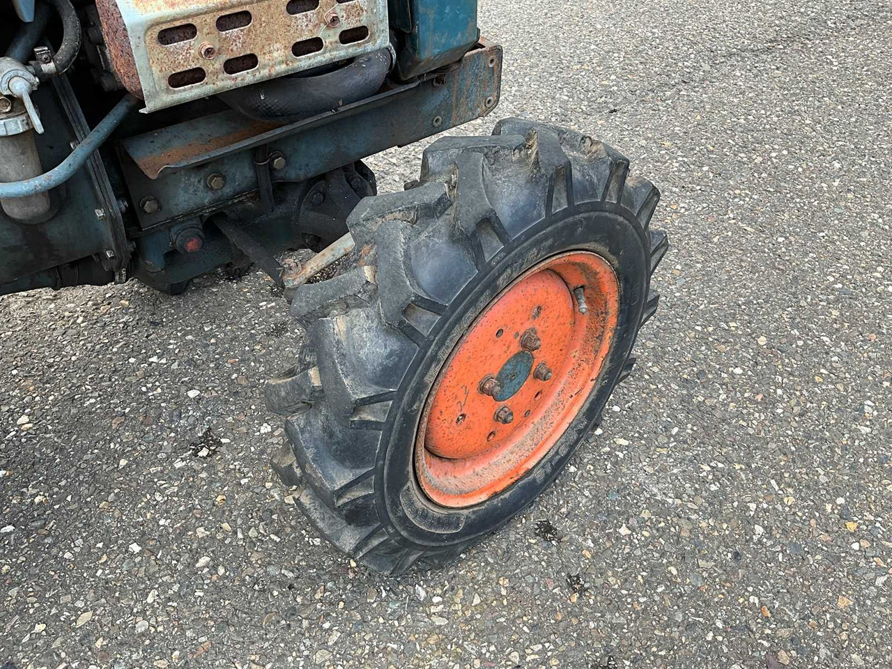 Mini tractor Kubota B6000
