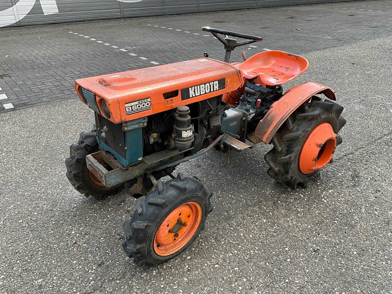 Mini tractor Kubota B6000