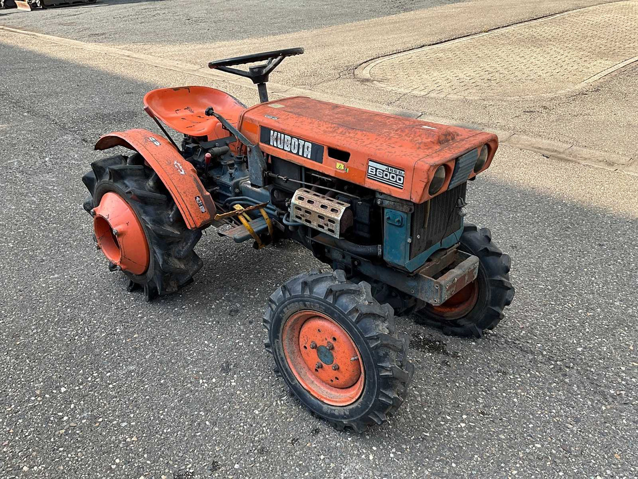 Mini tractor Kubota B6000