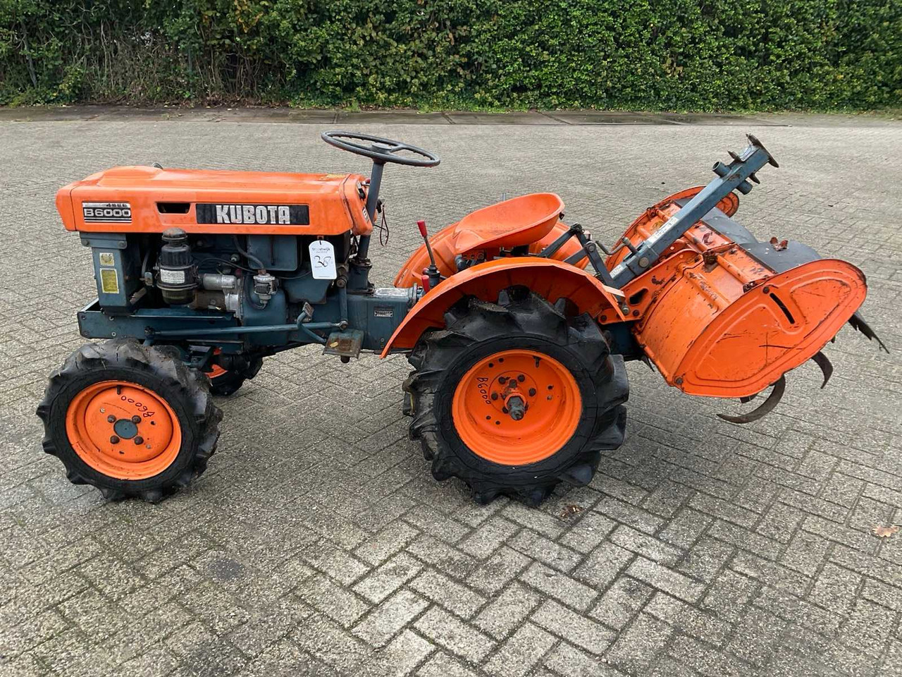 Mini tractor Kubota B6000
