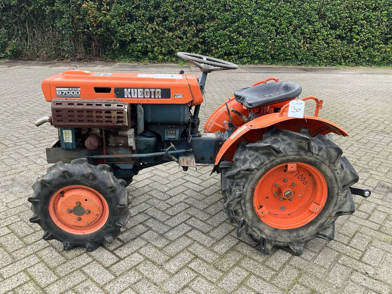 Mini tractor Kubota B7000