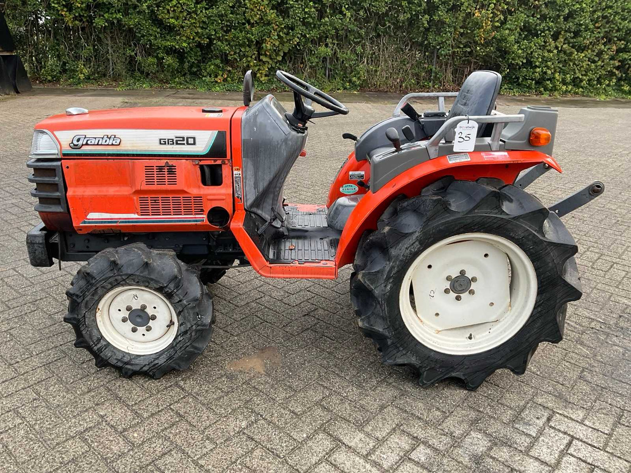 Mini tractor Kubota Granbia GB20