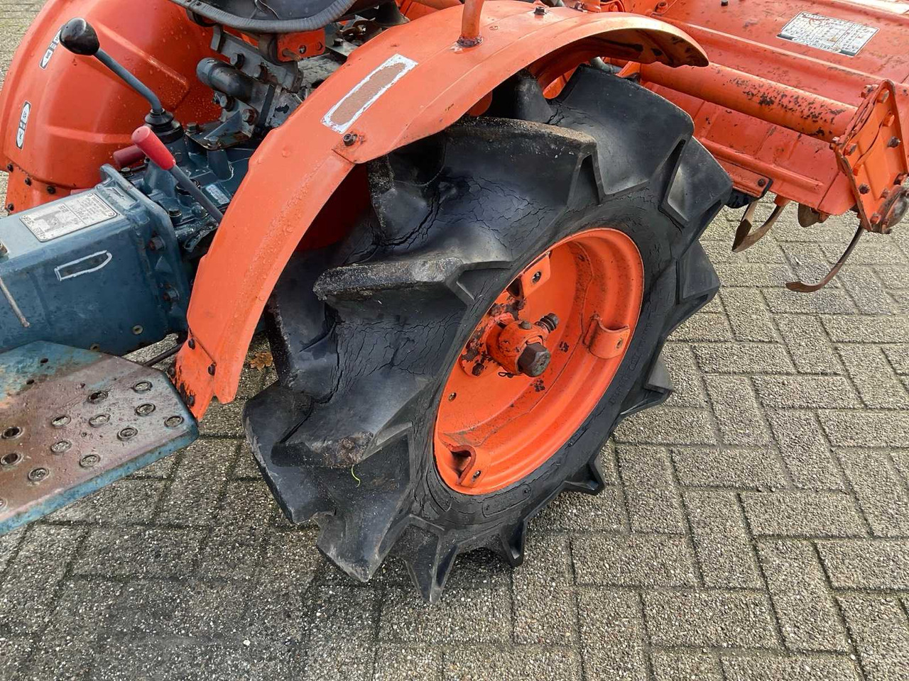 Mini tractor Kubota ZB7001