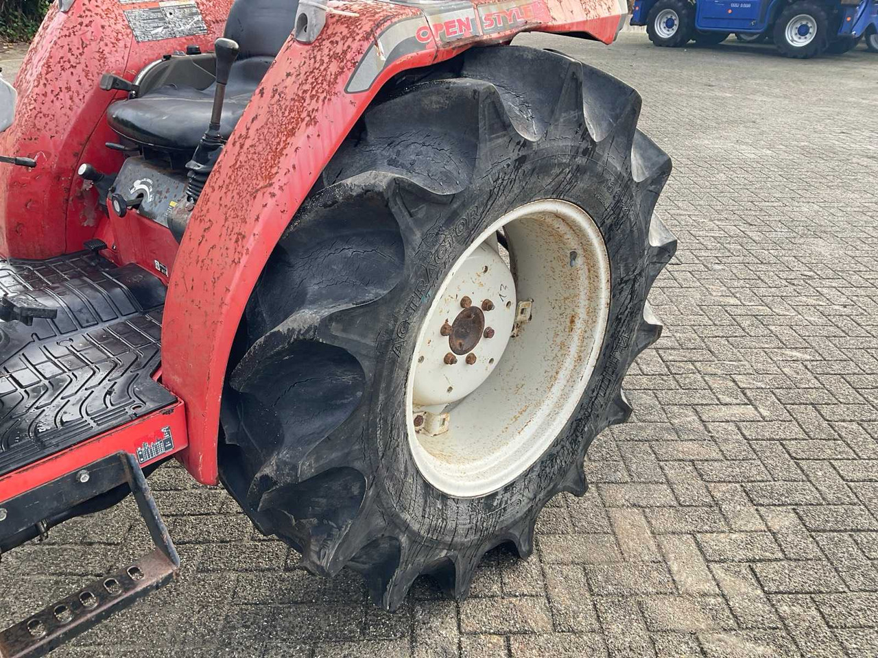 Mini tractor Mitsubishi MT331