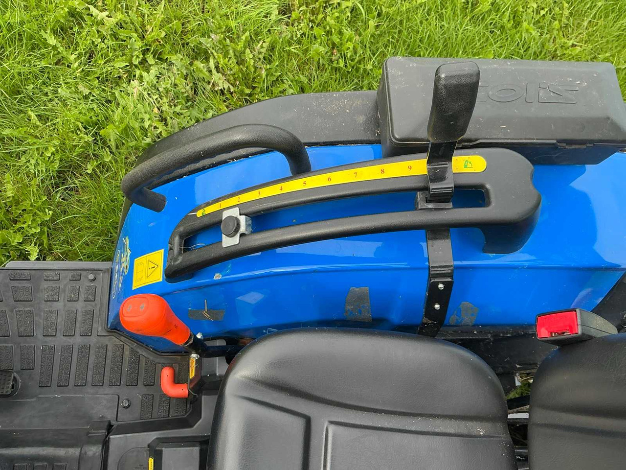 Mini tractor Solis S26 +