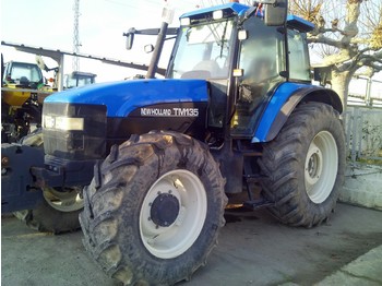 Tractor NEW HOLLAND TM 135: afbeelding 1