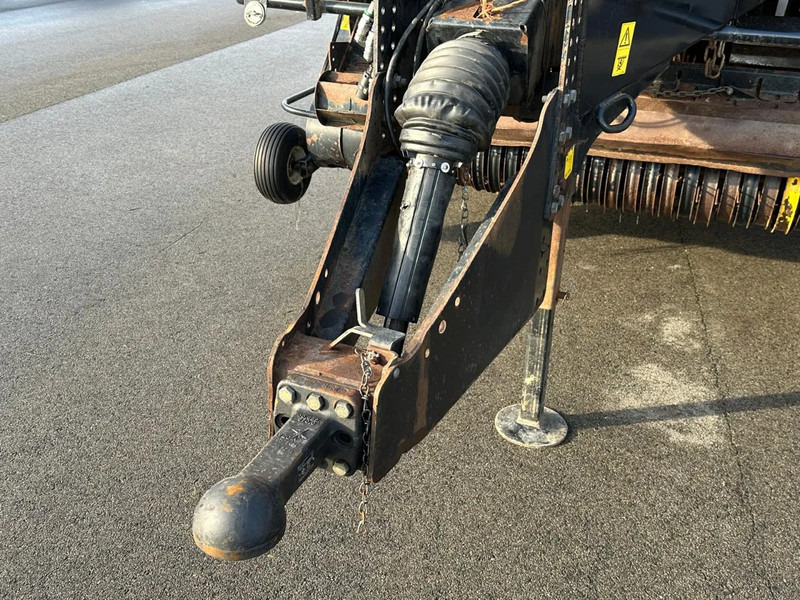 Landbouwmachine New Holland BB9060 CropCutter