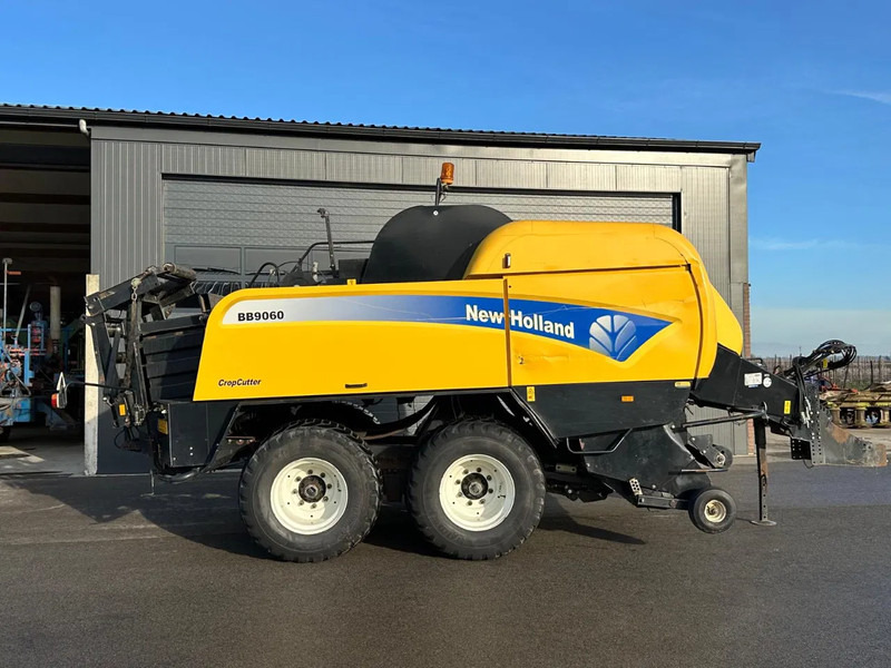 Landbouwmachine New Holland BB9060 CropCutter