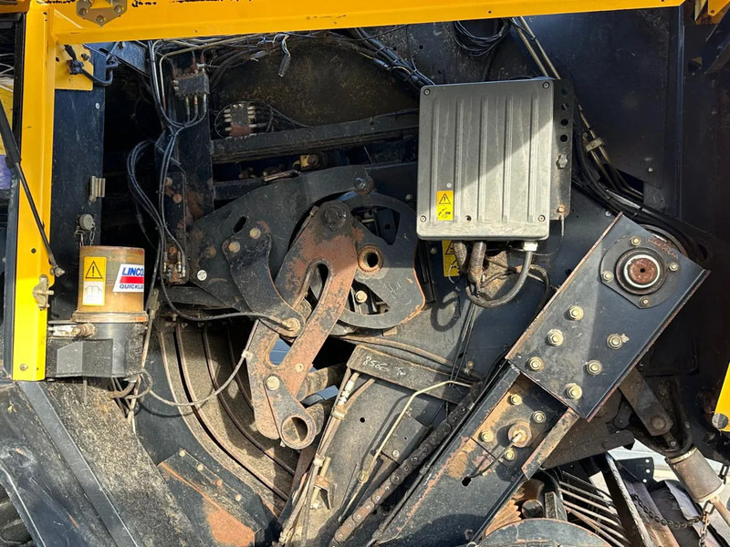 Landbouwmachine New Holland BB9060 CropCutter