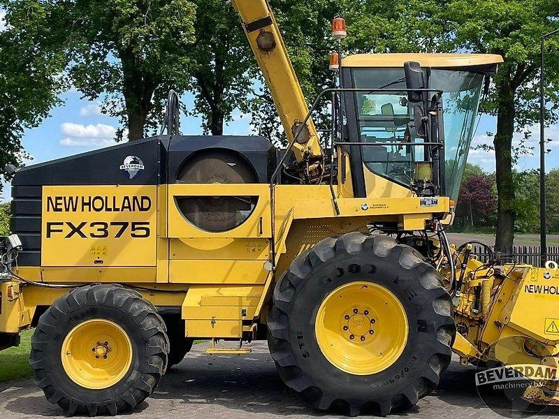 Landbouwmachine New Holland FX 375