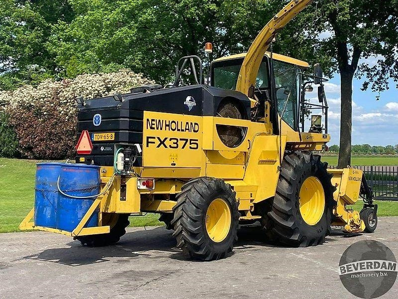 Landbouwmachine New Holland FX 375