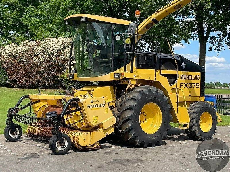 Landbouwmachine New Holland FX 375