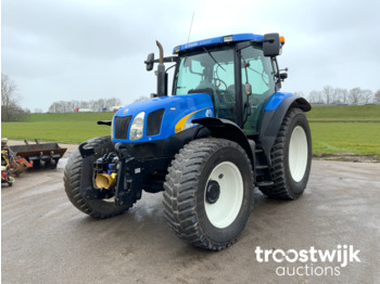 Tractor New Holland TS 135A: afbeelding 1