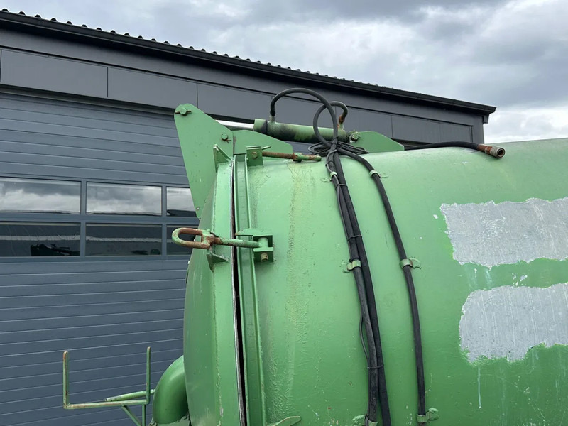 Landbouwmachine OVA LB102 landbouw tank