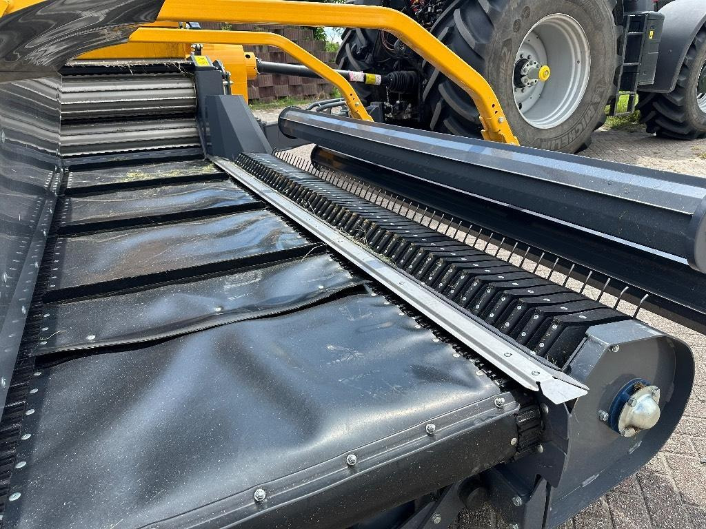 Oogstmachine Elho Cobra 7710T getrokken hakselaar grashakselaar