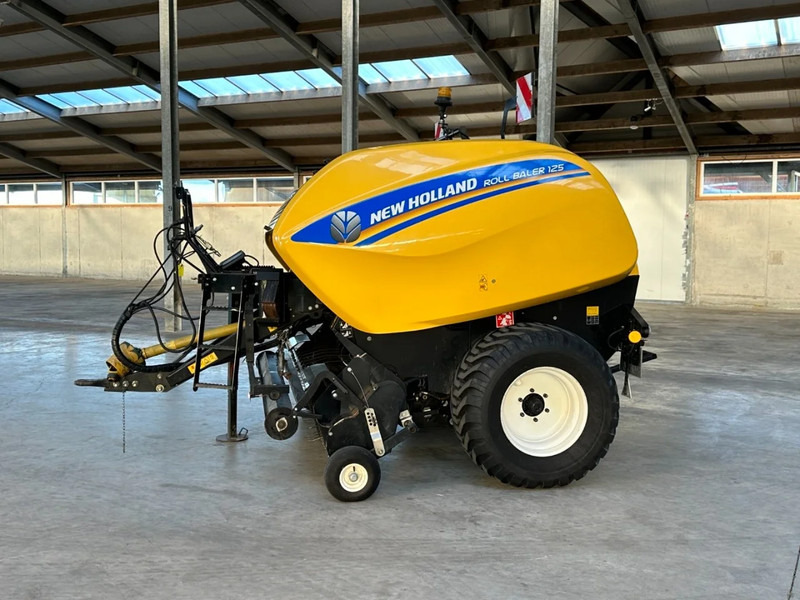 Oogstmachine New Holland Roll baler 125