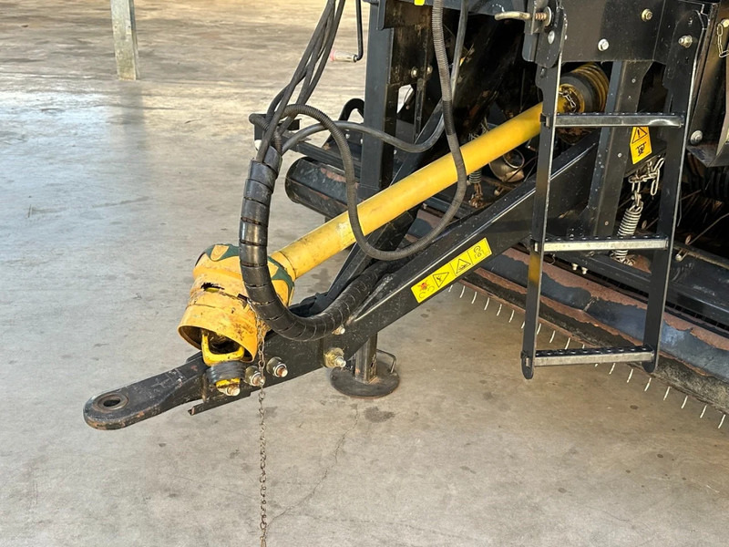 Oogstmachine New Holland Roll baler 125