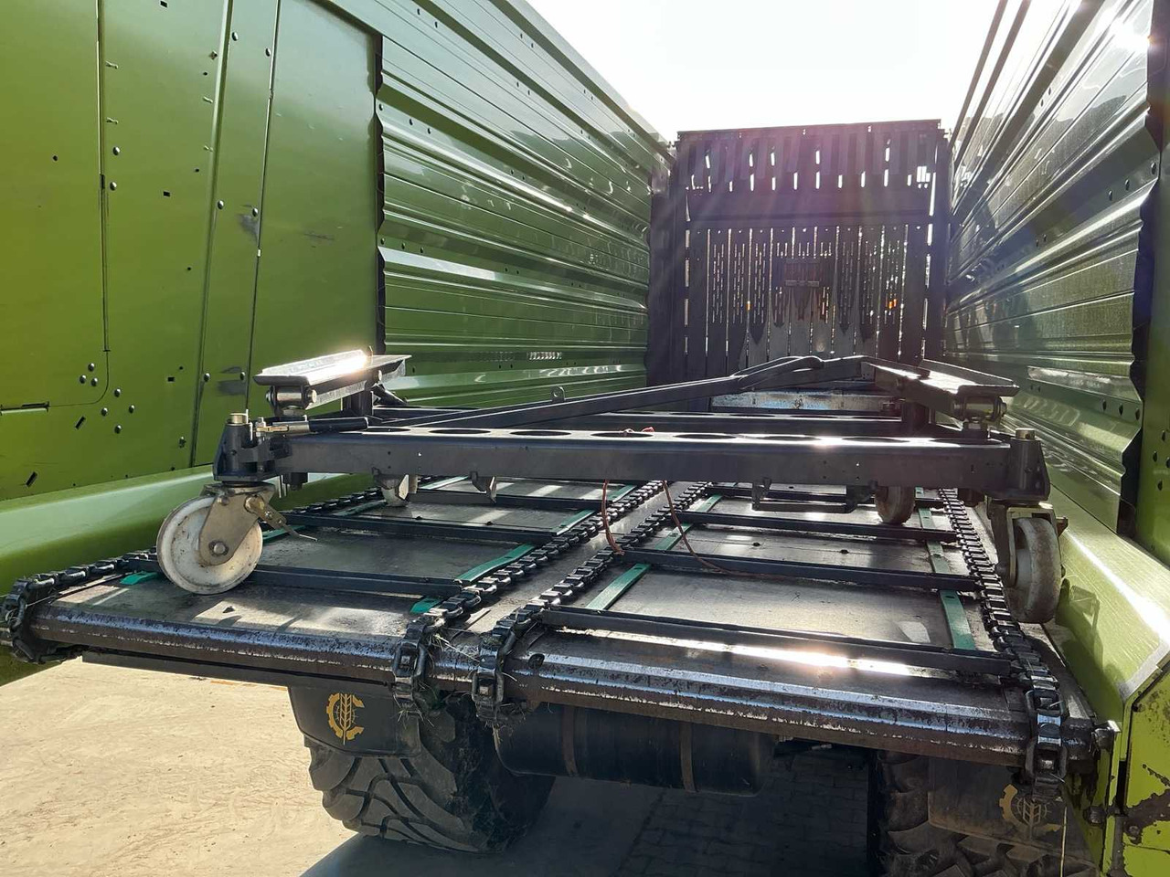 Opraapwagen Claas Cargos 9500