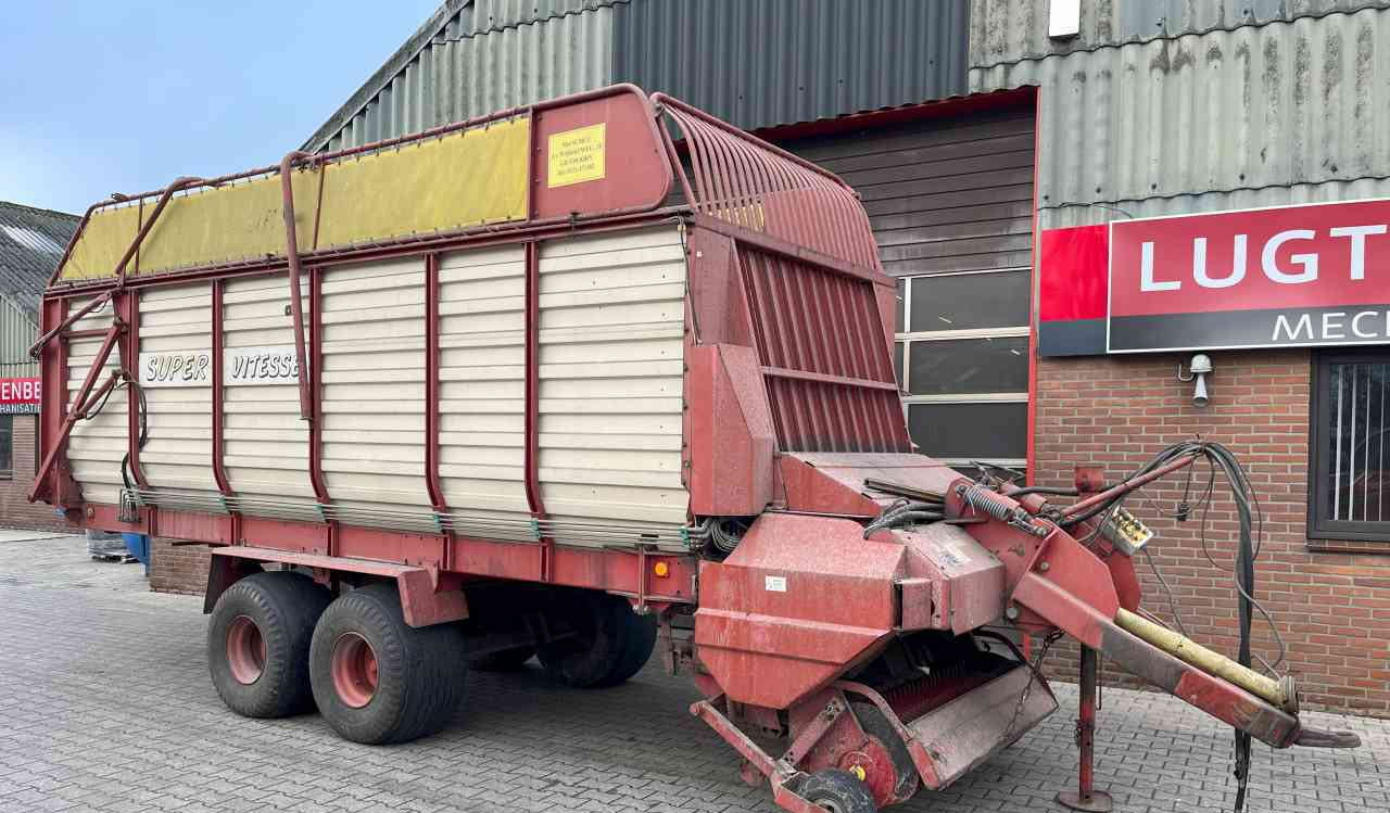 Opraapwagen Strautmann Super Vitesse Opraapwagen, ladewagen, weidebouwmachines