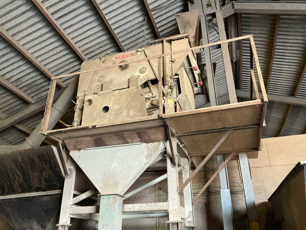 Opslag Denis D200