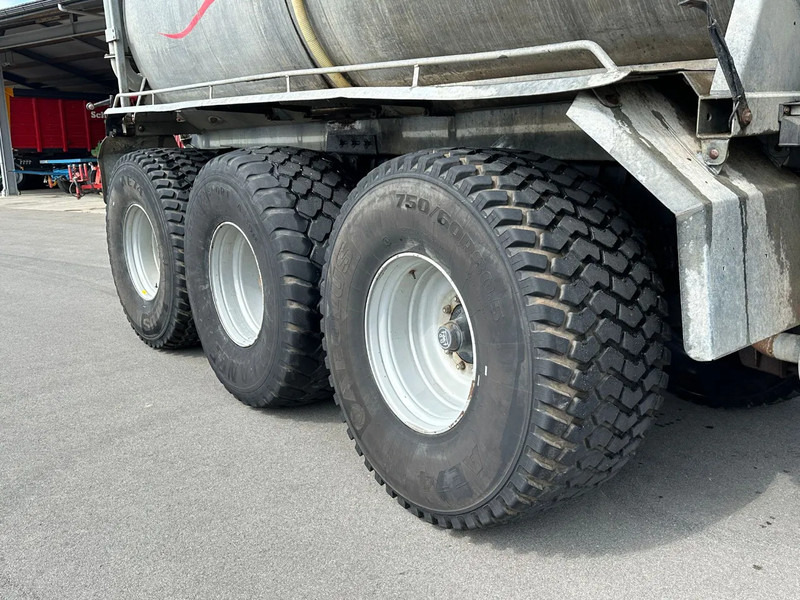 Landbouwmachine Peecon CAR-25000 ltr