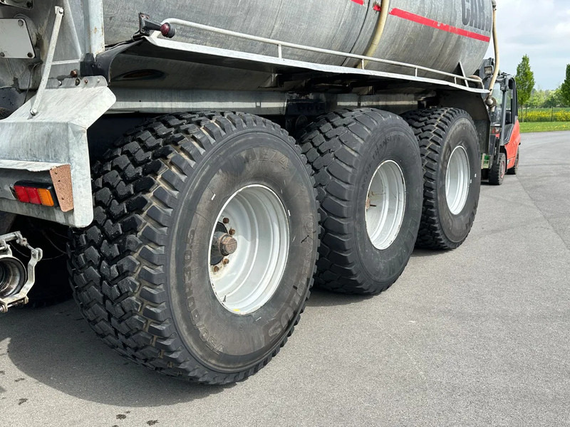 Landbouwmachine Peecon CAR-25000 ltr