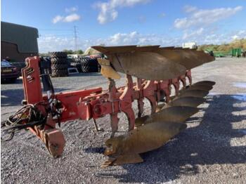 Gregoire Besson 6 furrow plough - Ploeg