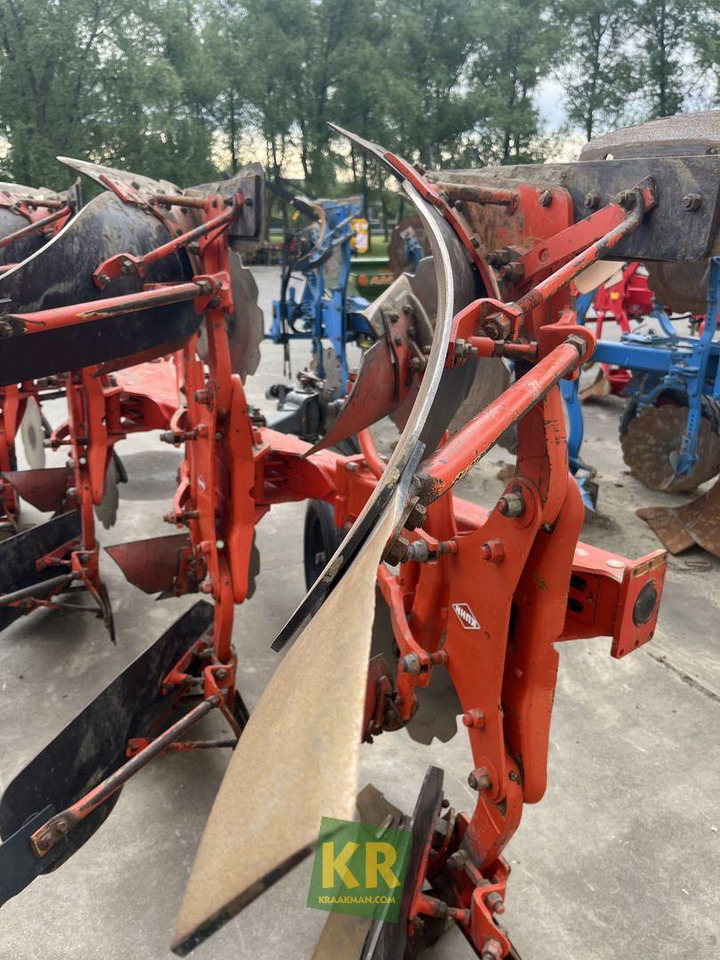Ploeg Kuhn VARI MASTER 121