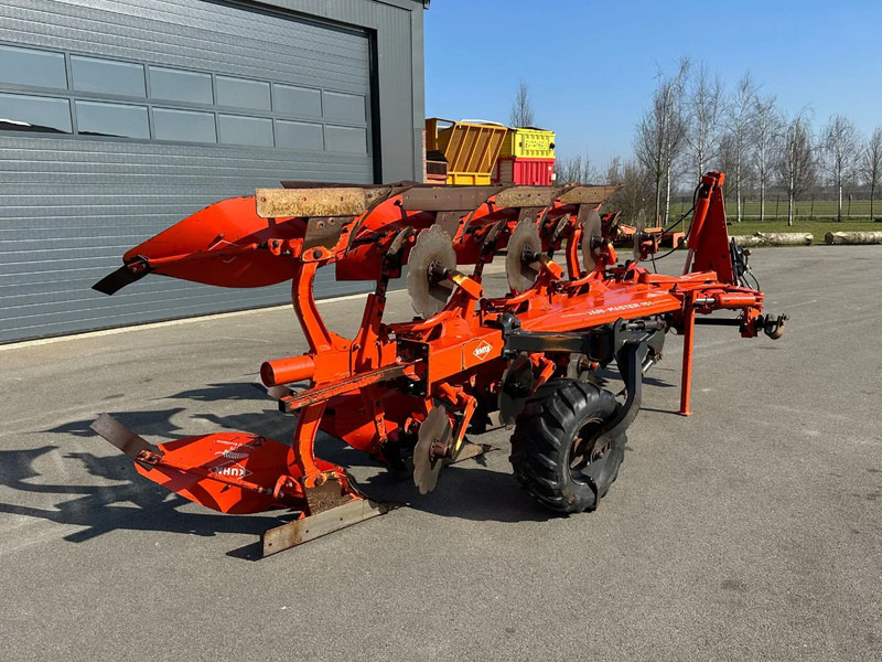 Ploeg Kuhn Vari Master 151