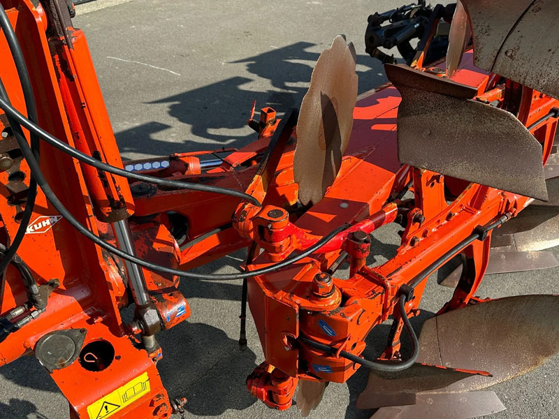 Ploeg Kuhn Vari Master 151