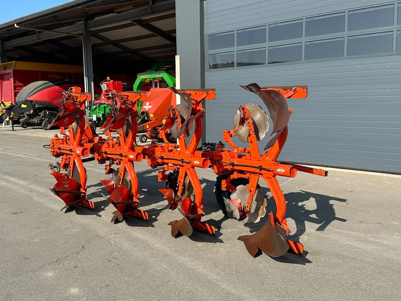 Ploeg Kuhn Vari Master 151