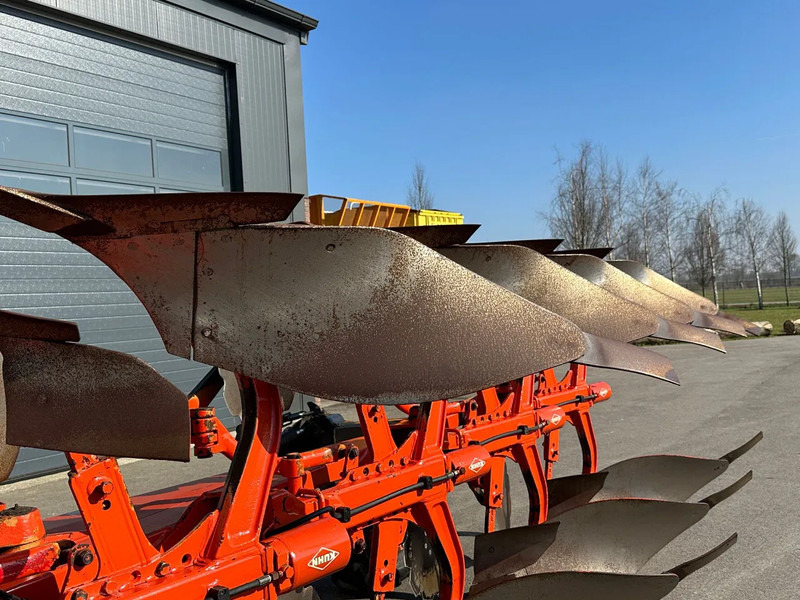 Ploeg Kuhn Vari Master 151