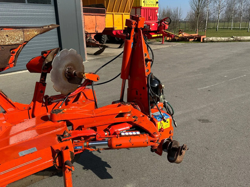 Ploeg Kuhn Vari Master 151