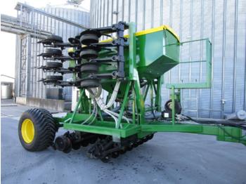 Precisiezaaimachine John Deere 750A