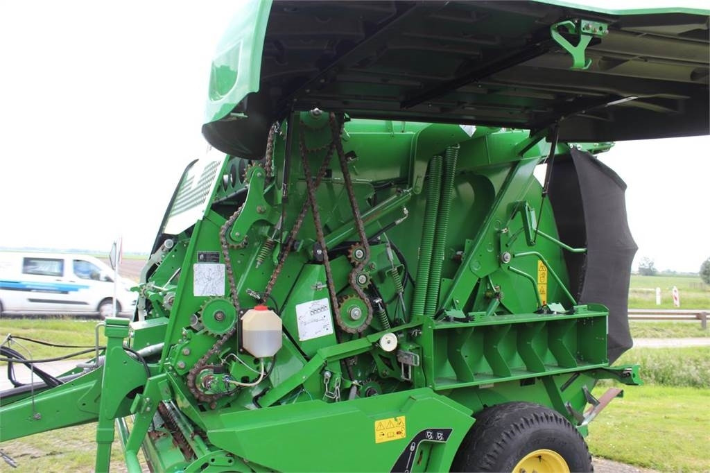 Ronde balenpers John Deere 990