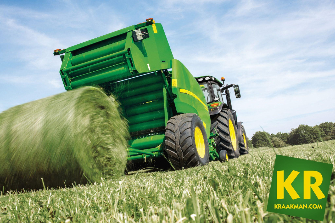 Ronde balenpers John Deere F441M