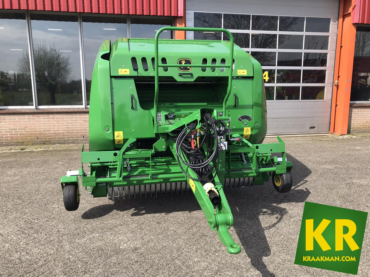 Ronde balenpers John Deere F441M
