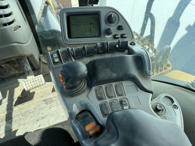 Rupstrekker Cat Challenger MT865B - German Machine / Front Blade