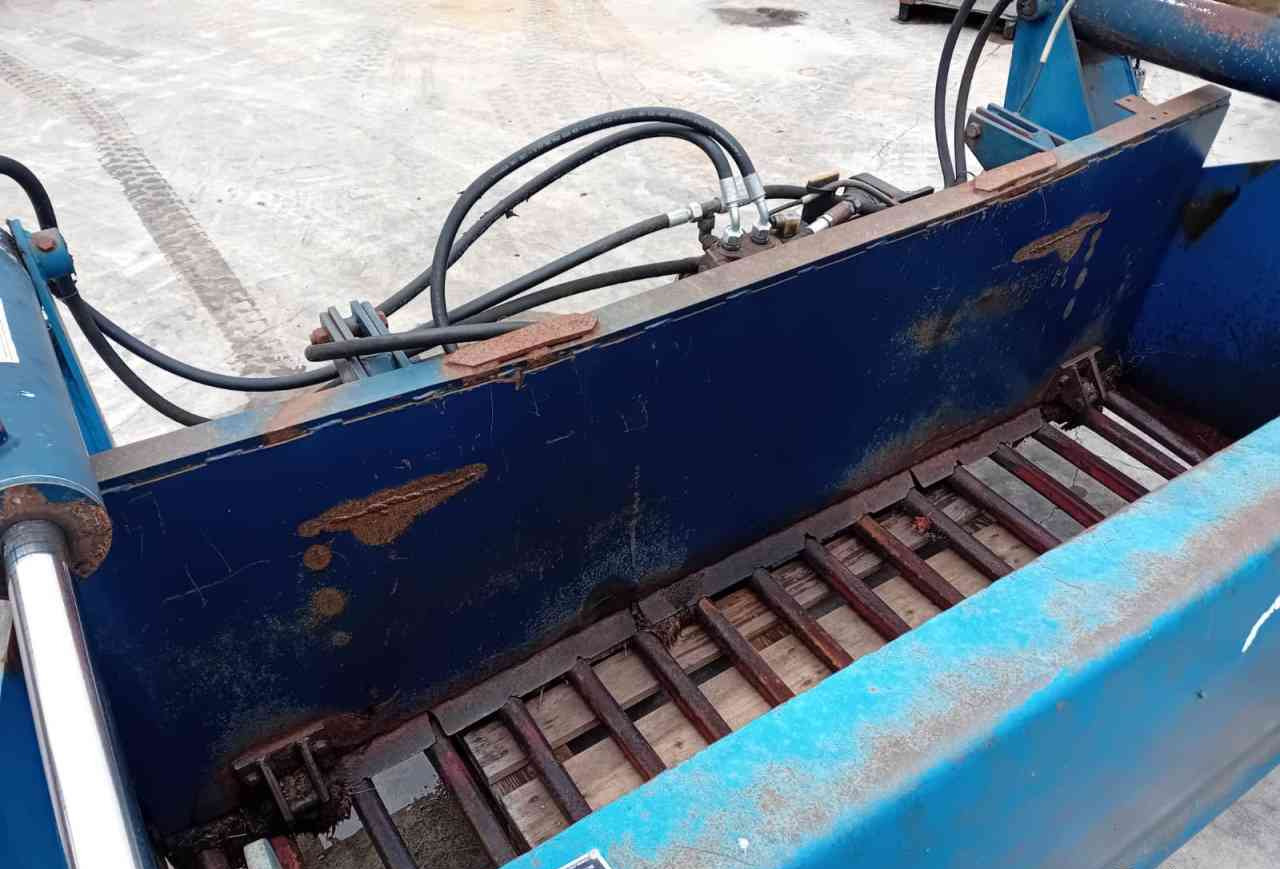 Silo materieel AP NP2200 HA kuilhapper